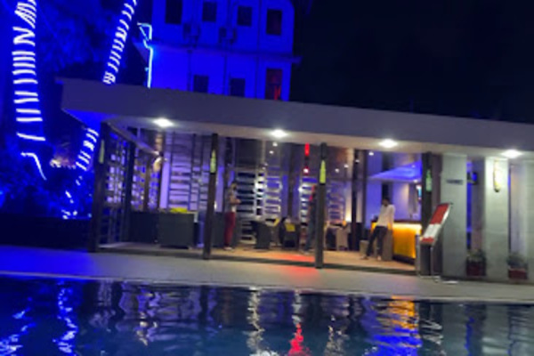 FabHotel Prime The King's Court