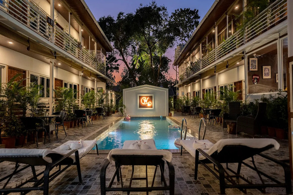 White Flower Cottages