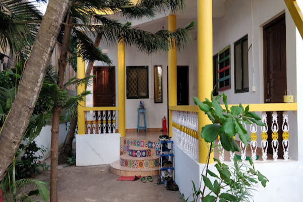 El Barrio Hostel. Bar. Kitchen.