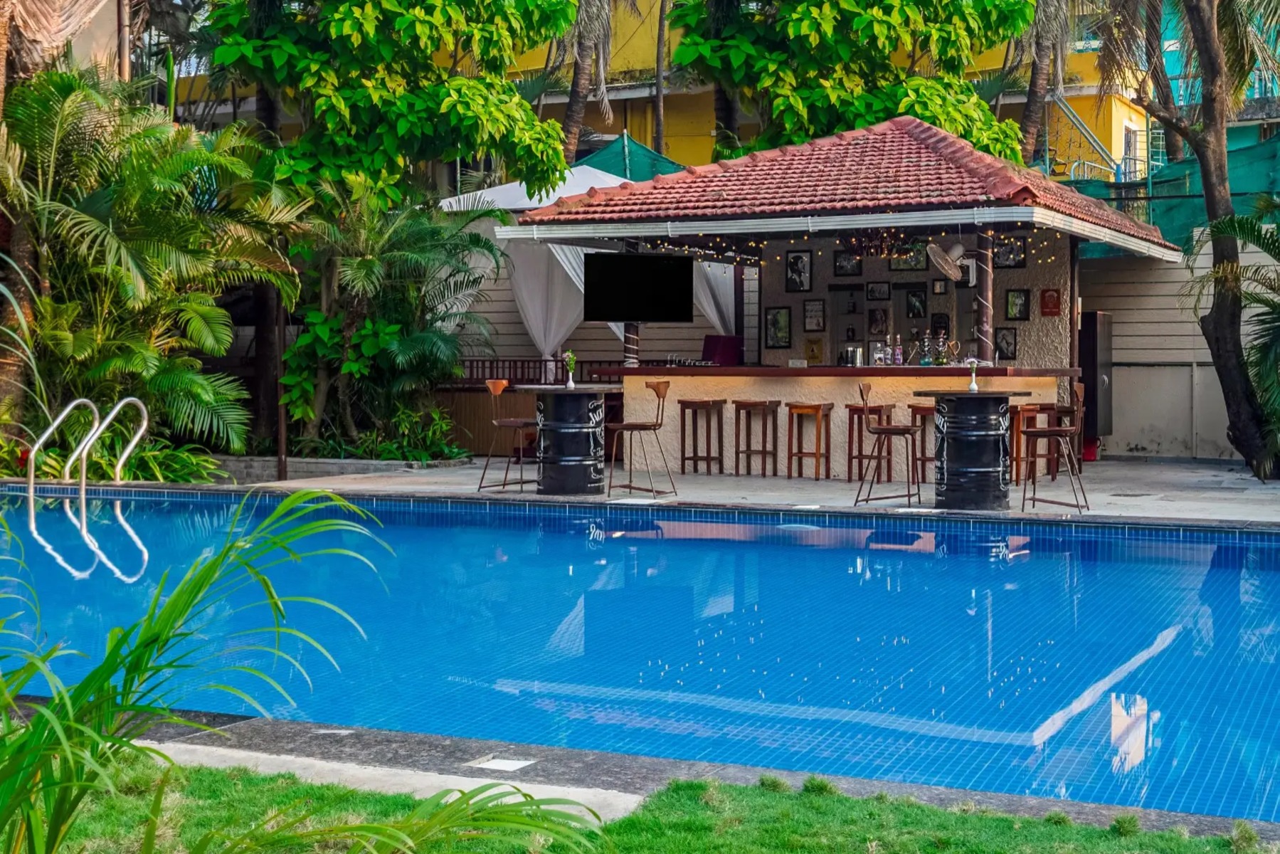Sinq Beach Resort