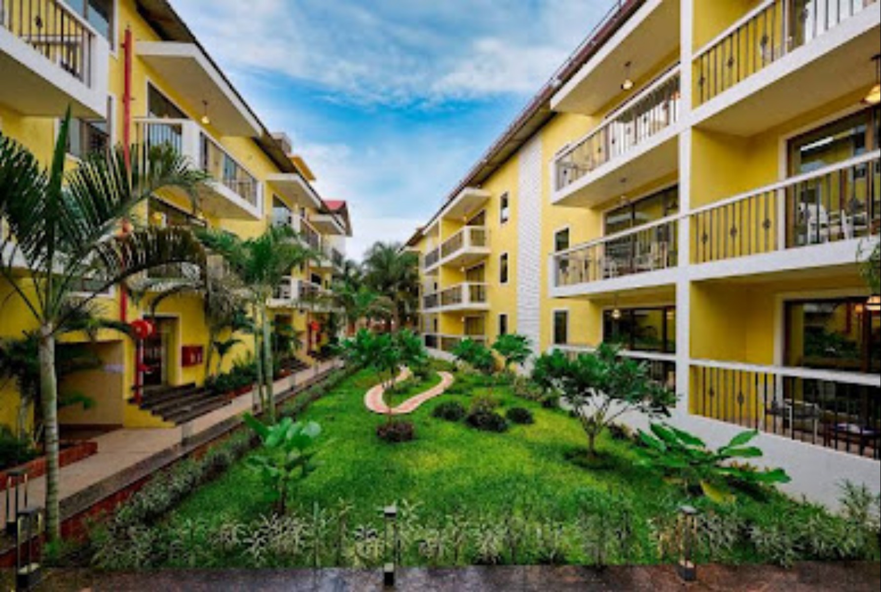 Sea Breeze Max Resort