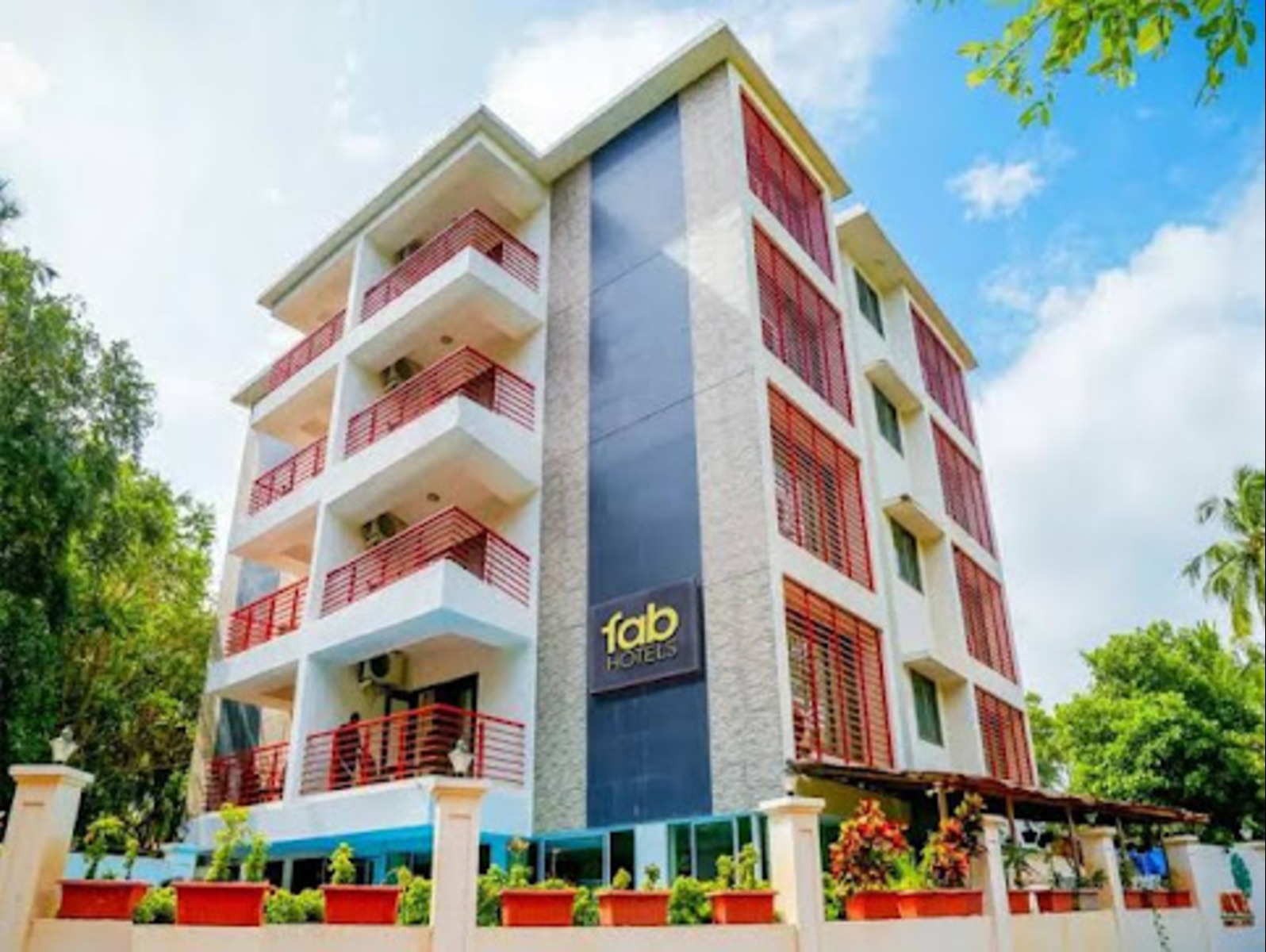 Arotel Rooms & Suites