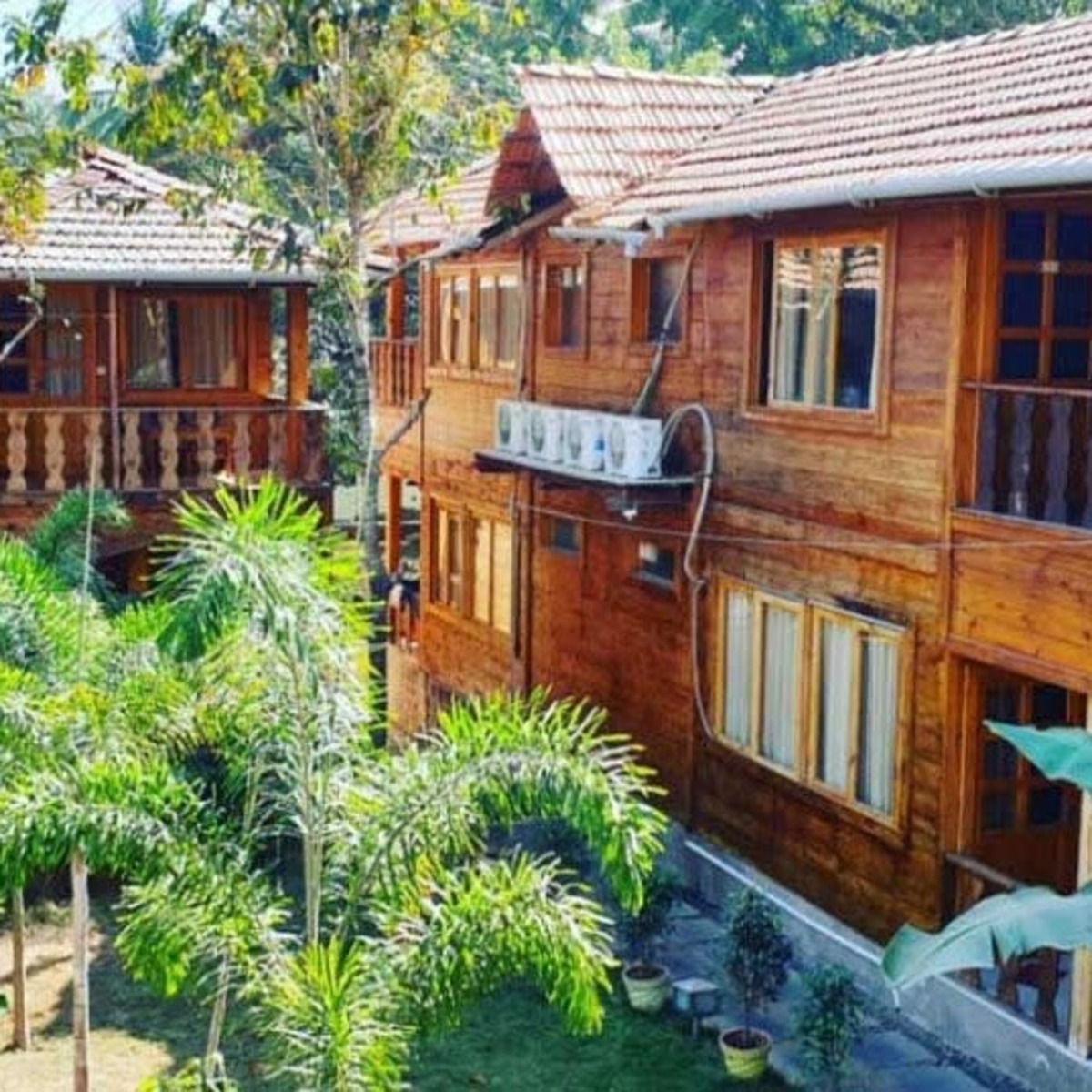 Brushwood Villa Resort