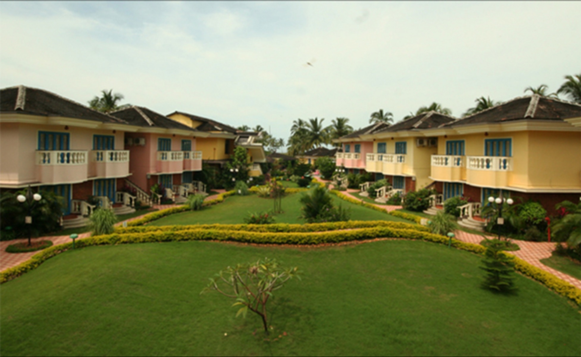 Coconut Grove Beach Resort