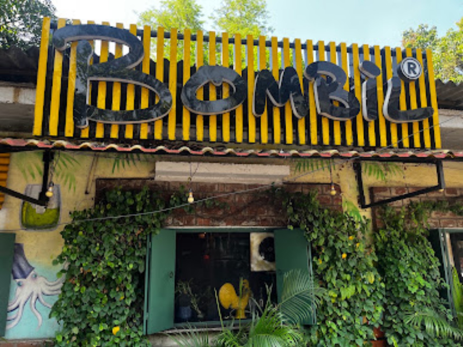 Bombil Restaurant