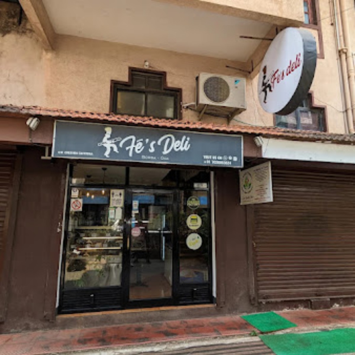 Fé's Deli