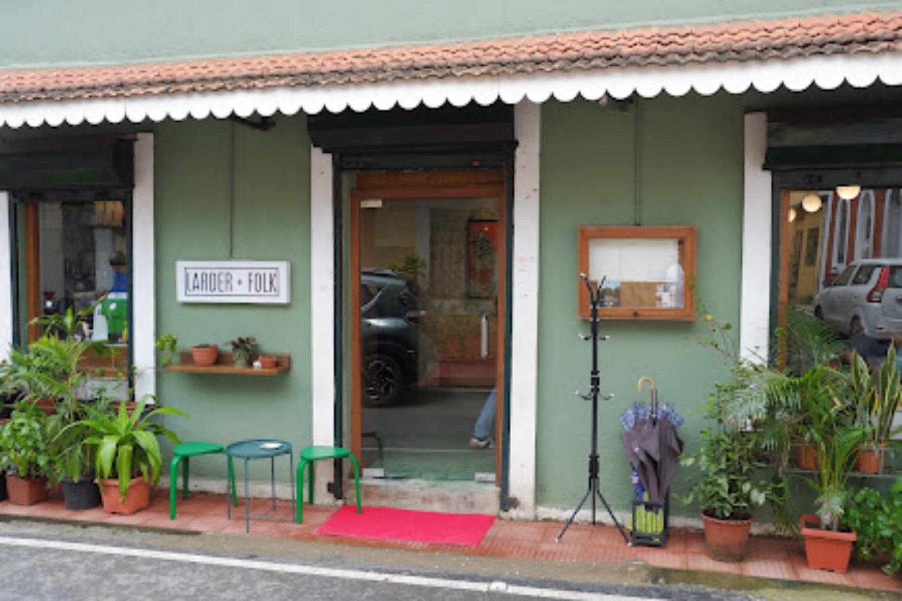 Larder and Folk